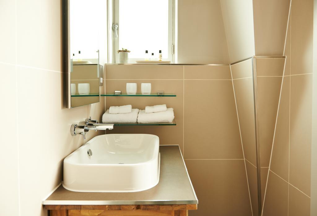 The Bull And The Hide Hotel London Room photo